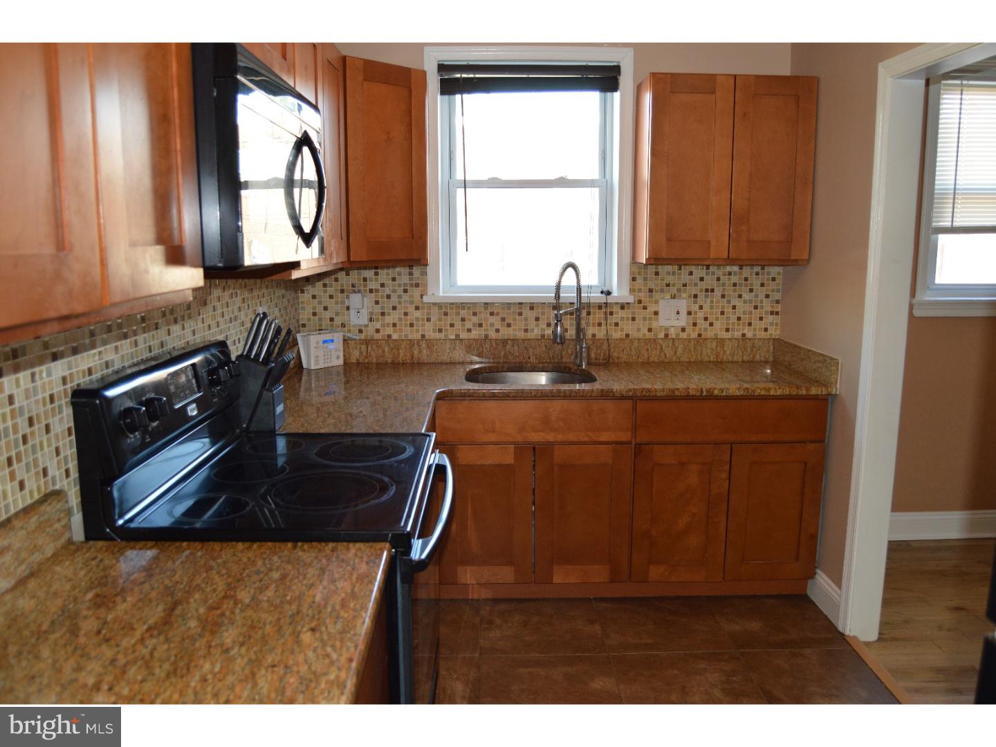 1536 Beverly Road Philadelphia, PA 19138 - Photo 8 of 20 Kitchen
