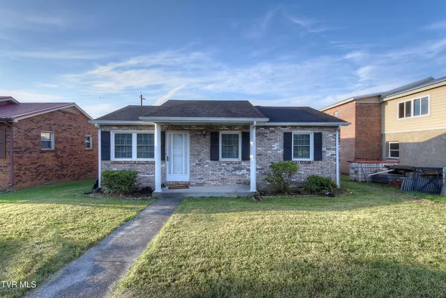 $234,900 | 308 East Cottage Avenue, Elizabethton, TN 37643