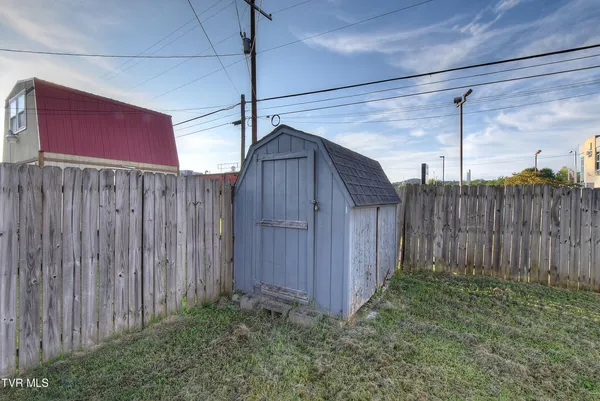 $234,900 | 308 East Cottage Avenue, Elizabethton, TN 37643