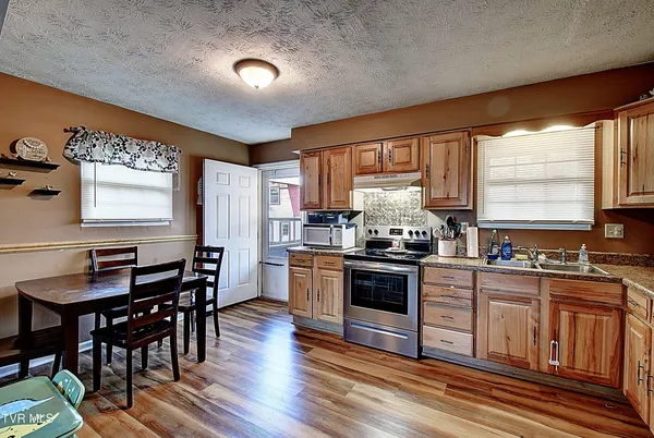 $234,900 | 308 East Cottage Avenue, Elizabethton, TN 37643