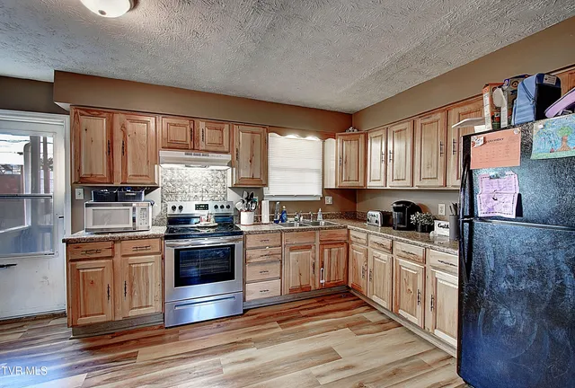 $234,900 | 308 East Cottage Avenue, Elizabethton, TN 37643