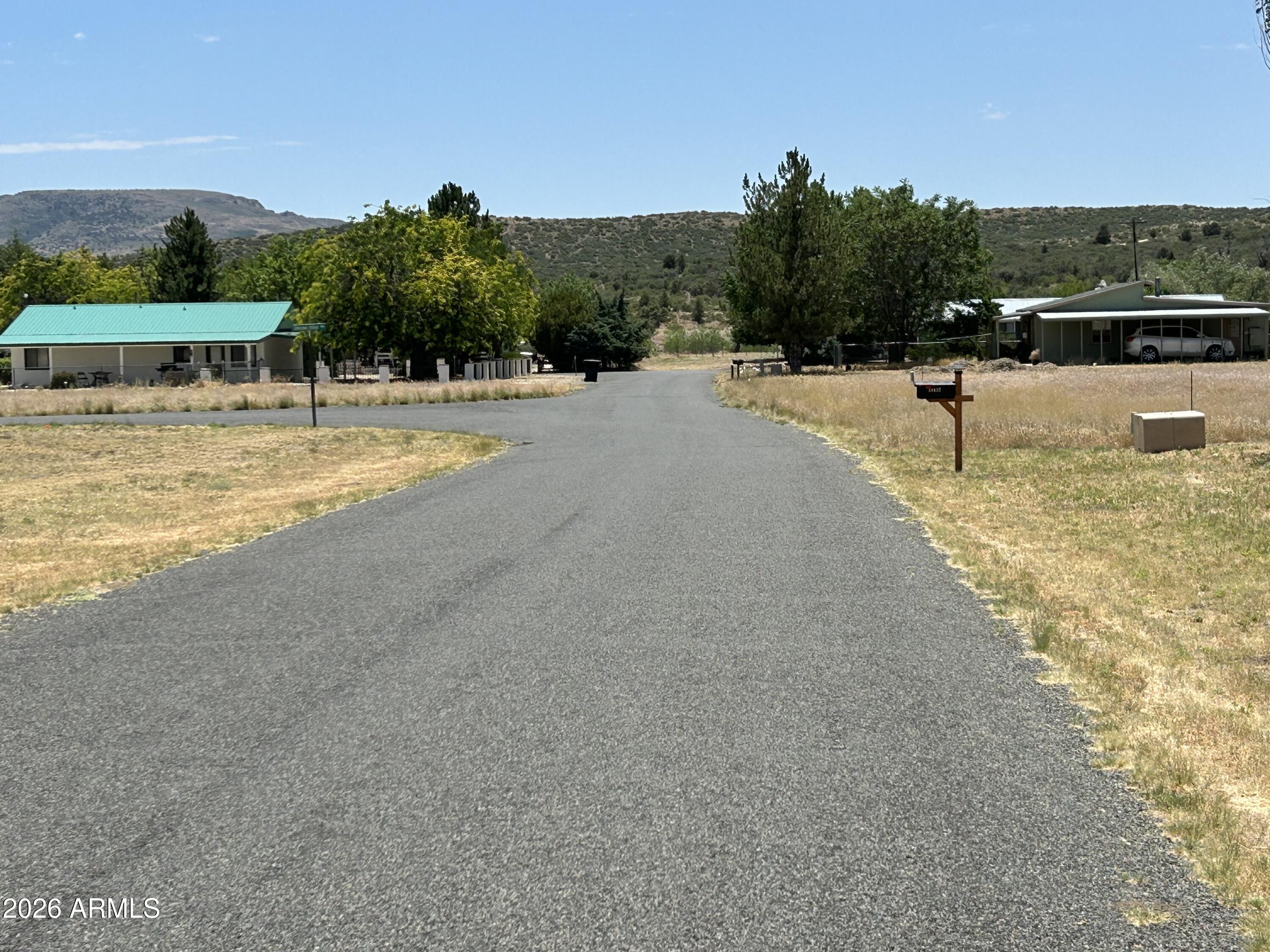 18628 Joseph Hodge Road, Unit 80 Peeples Valley, AZ 86332 - Photo 8 of 21