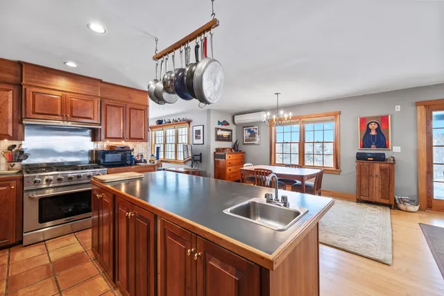 $785,000 | 63 Raccoon, Cushing, ME 04563