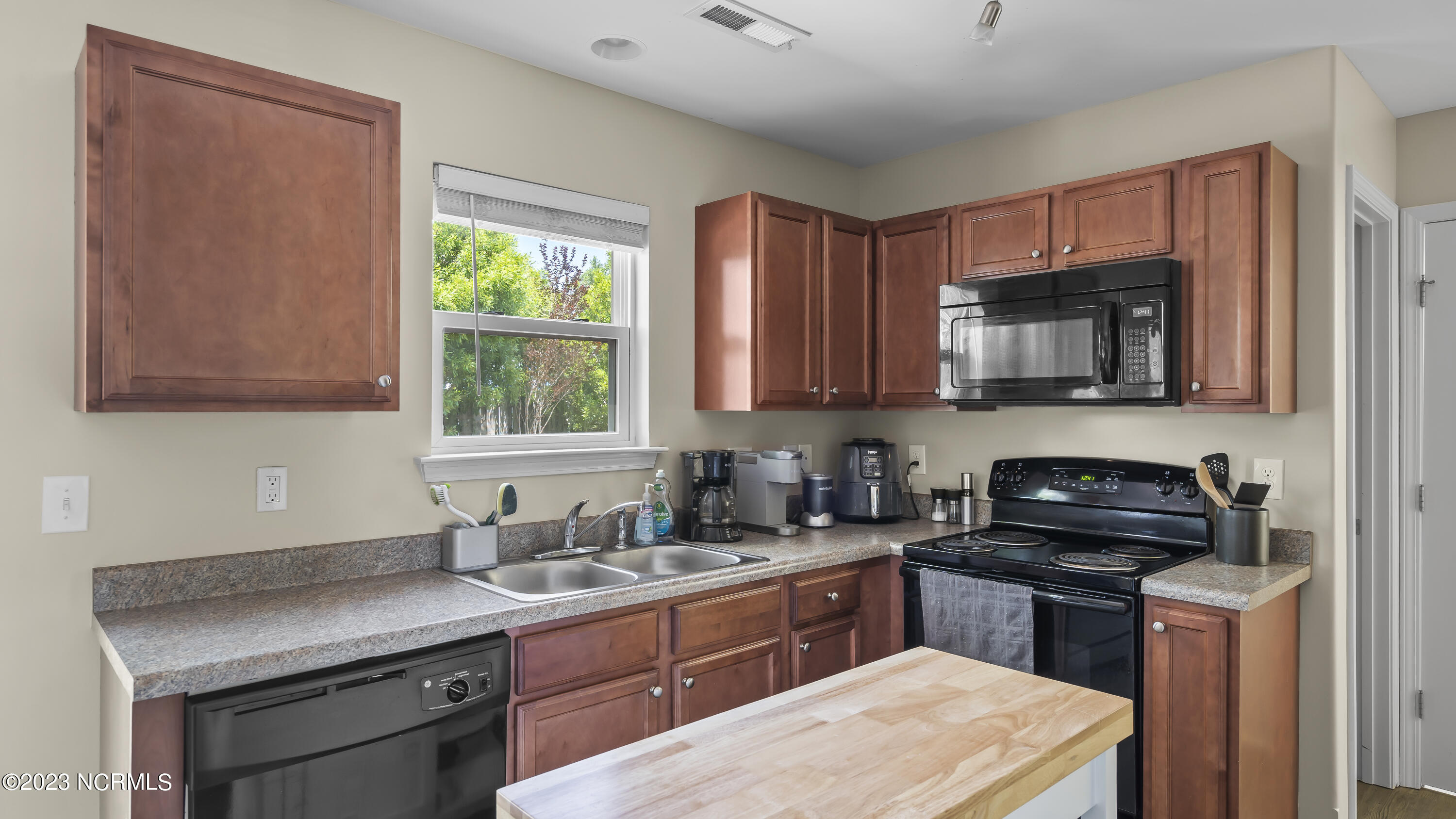 116 Sages Ridge Drive Holly Ridge, NC 28445 - Photo 11 of 30