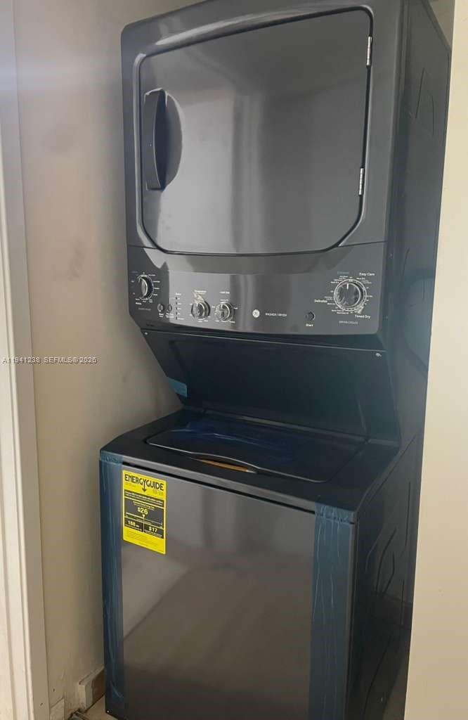 2740 Southwest 28th Terrace, Unit 507 Miami, FL 33133 - Photo 16 of 29 a view of washer and dryer