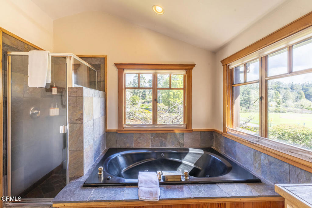 44920 Little Lake Road Mendocino, CA 95460 - Photo 26 of 62 Bath East