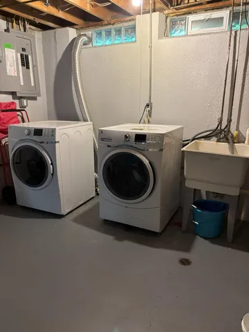 $179,900 | 2114 Hyde Park Drive, Detroit, MI 48207