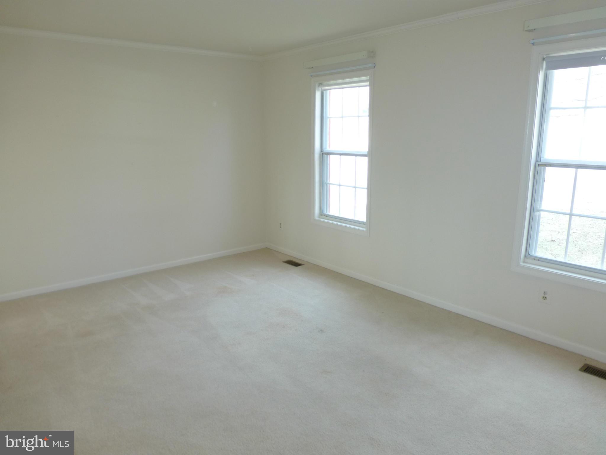 8547 Innisfree Drive Springfield, VA 22153 - Photo 7 of 23 Living Room