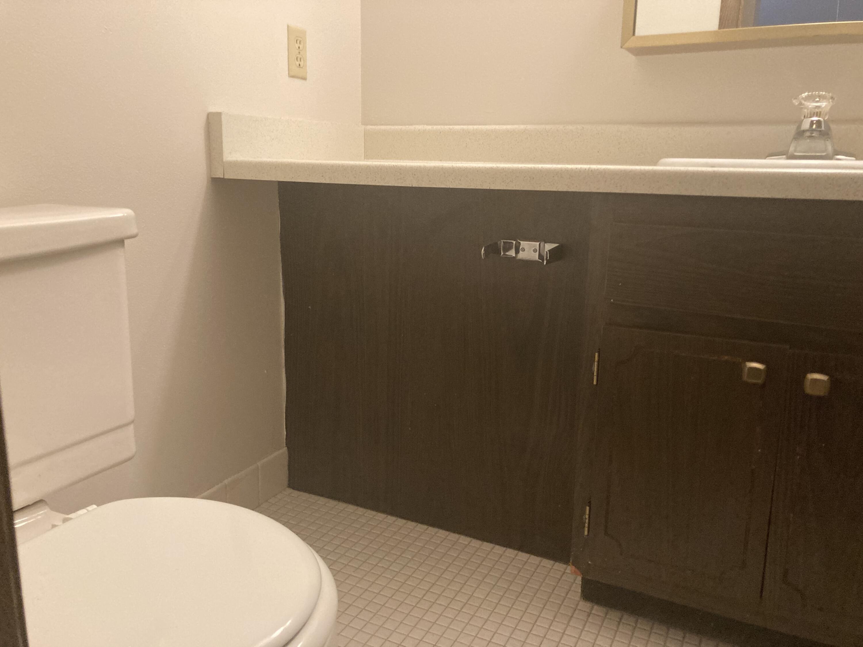 6167 West Cold Spring Road Greenfield, WI 53220 - Photo 12 of 12 Half Bath (2)