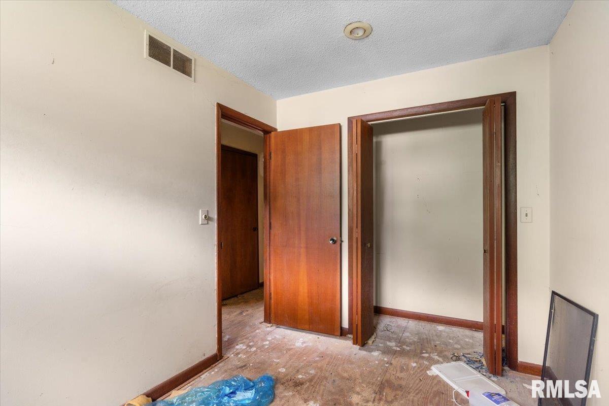 5 Mishawaka Drive Rochester, IL 62563 - Photo 14 of 26 Gallery Image 14