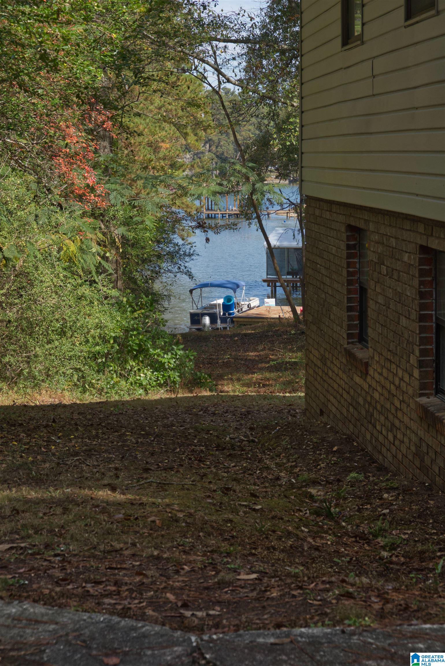 580 Lee Circle Cropwell, AL 35054 - Photo 15 of 17