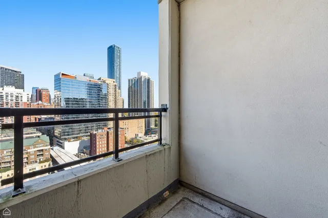 $2,700 | 1255 South State Street, Unit 1701, Chicago, IL 60605