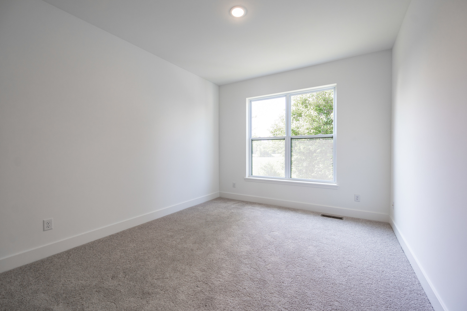 5S252 Deerpath Road Aurora, IL 60506 - Photo 28 of 32 an empty room with a window