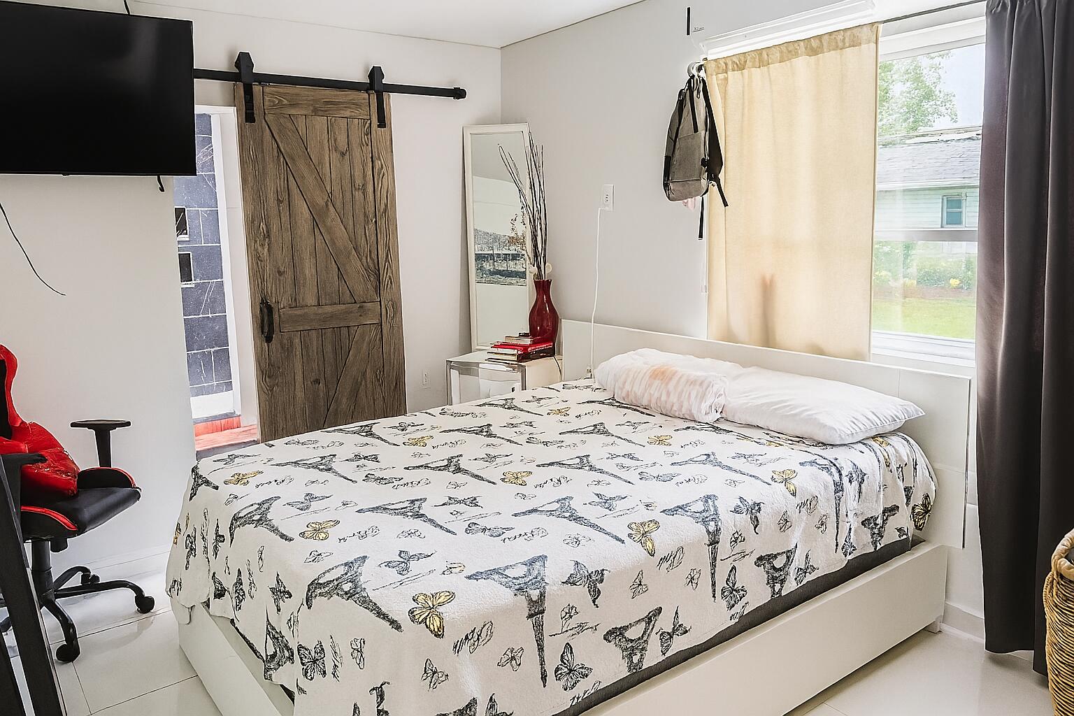 541 Aiken Road Jacksonville, FL 32216 - Photo 9 of 21 40d8cb40-331f-4a71-89af-2064bedc67b9