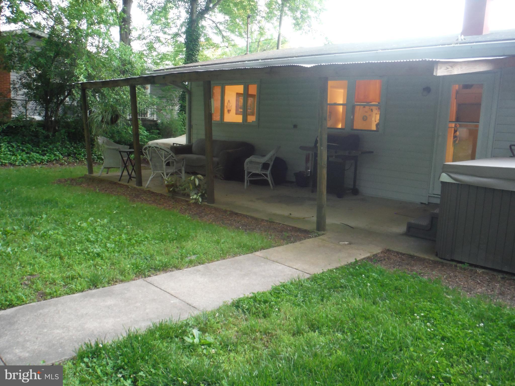 8105 Karl Road Alexandria, VA 22308 - Photo 17 of 20 Exterior (Rear)