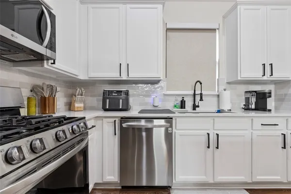 $2,100 | 711 Audra Lane, Spring, TX 77386