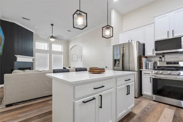 $2,200 | 711 Audra Lane, Spring, TX 77386