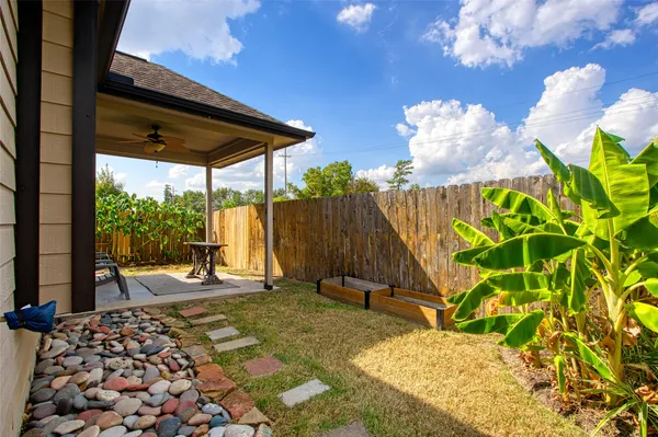 $2,100 | 711 Audra Lane, Spring, TX 77386