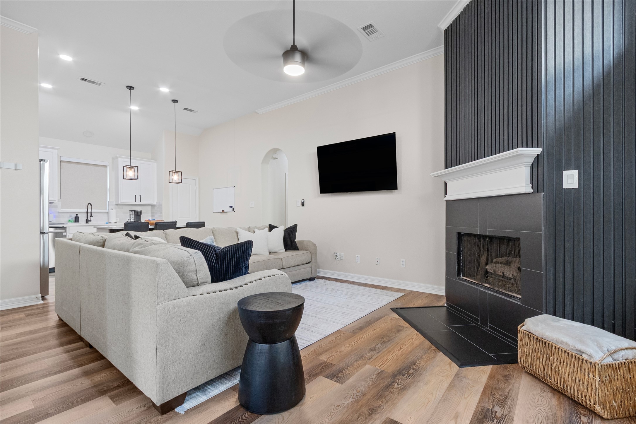 711 Audra Lane Spring, TX 77386 - Photo 4 of 32