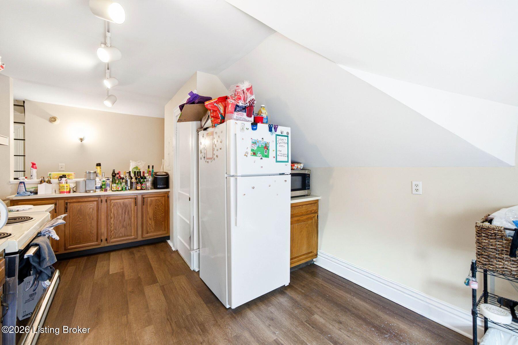 1271 Cherokee Road Louisville, KY 40204 - Photo 39 of 77 photo_online_048