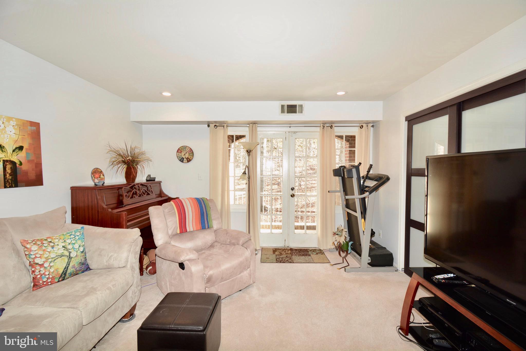 5905 Noblestown Road, Unit 54 Springfield, VA 22152 - Photo 2 of 20 Gallery Image 2