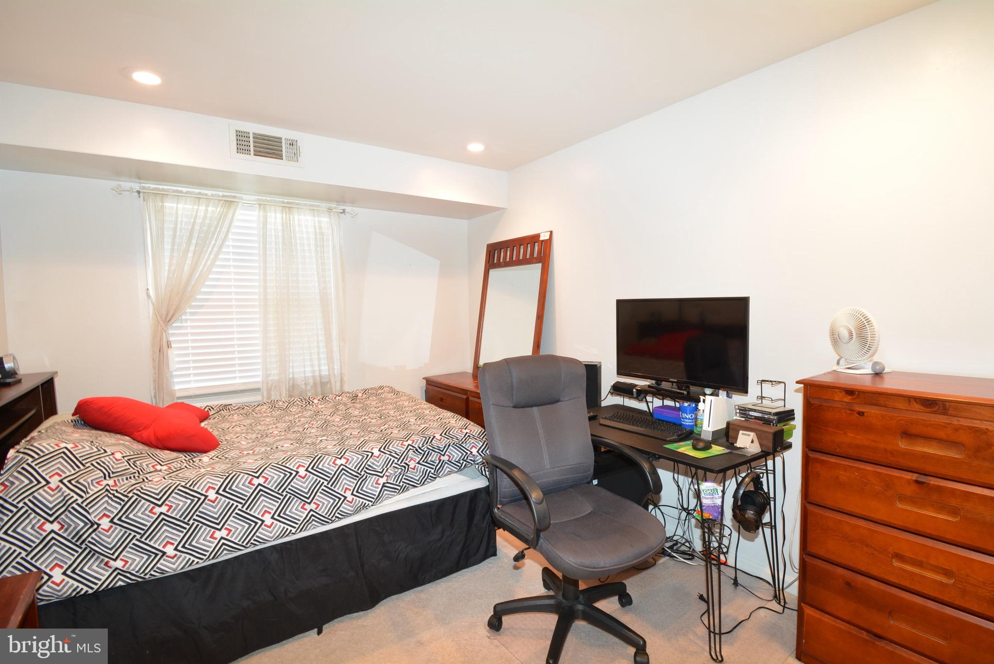 5905 Noblestown Road, Unit 54 Springfield, VA 22152 - Photo 18 of 20 Gallery Image 18