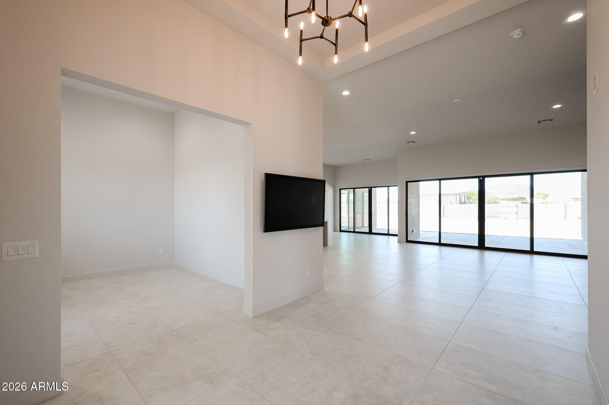 1940 East Creek Canyon Road Phoenix, AZ 85086 - Photo 28 of 66 CC5 33 D Dining 1