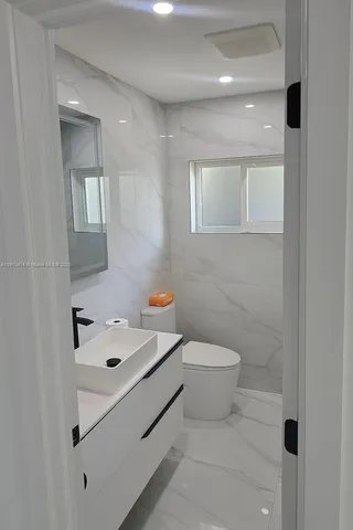 $5,000 | 9313 Northwest 24th Place, Unit 9313, Pembroke Pines, FL 33024