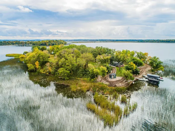 $1,295,000 | 23040 South Lizzie Isle, Pelican Rapids, MN 56572