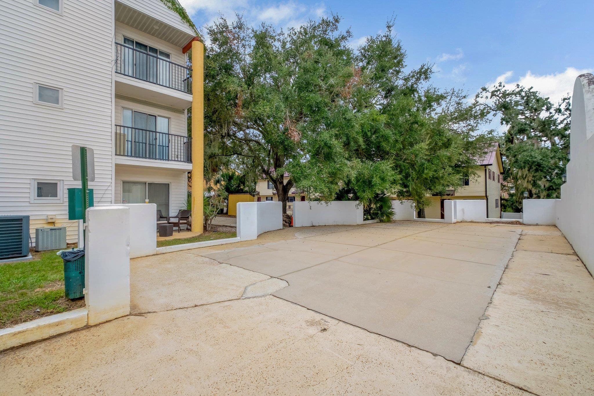 317 Hayden Road, Unit 10 Tallahassee, FL 32304 - Photo 2 of 33 Gallery Image 2