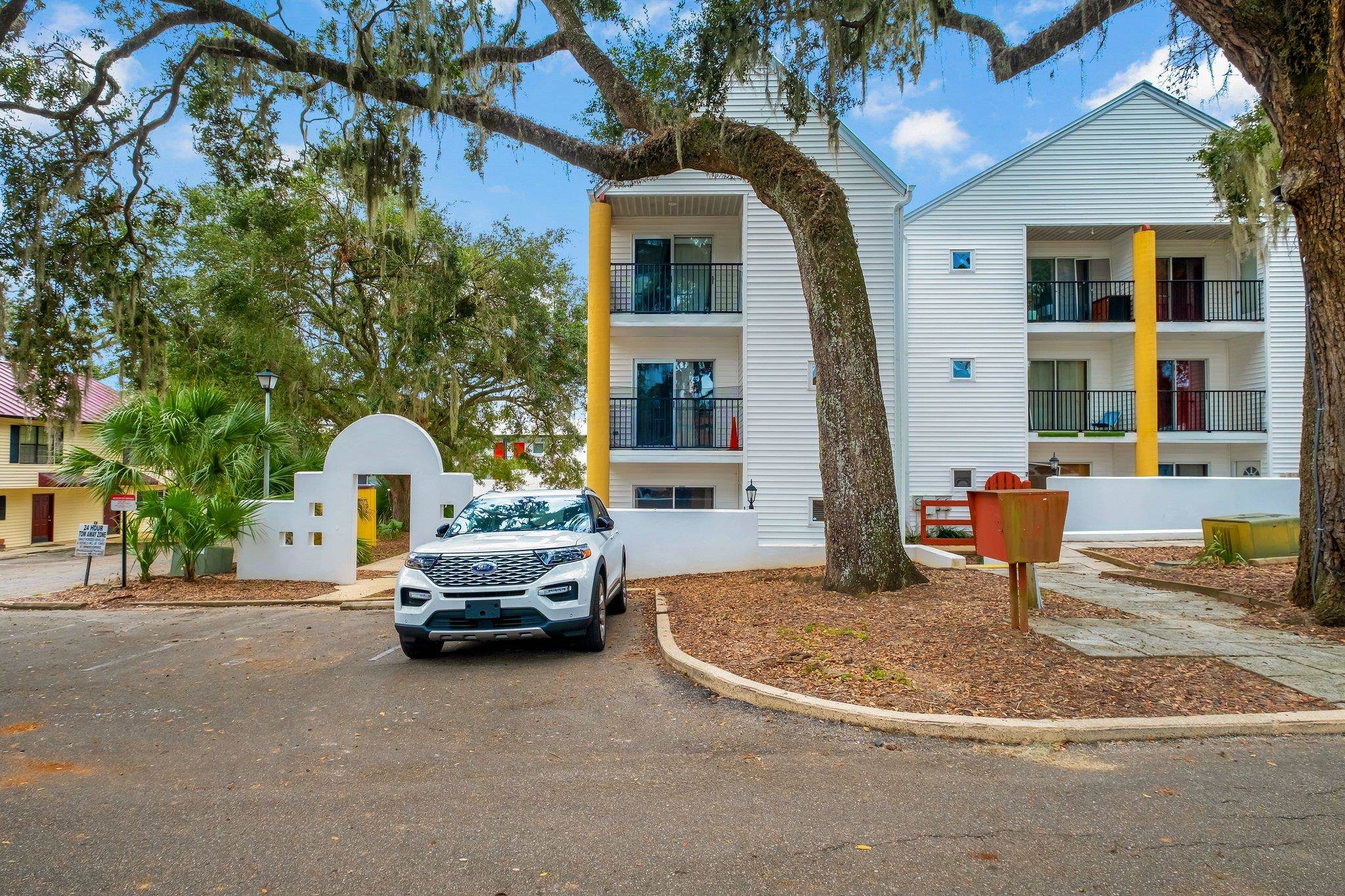 317 Hayden Road, Unit 10 Tallahassee, FL 32304 - Photo 33 of 33 Gallery Image 33