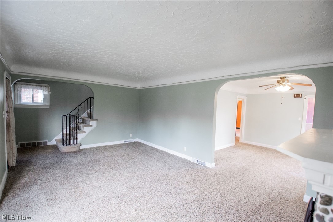 18004 Maplecliff Road Cleveland, OH 44119 - Photo 4 of 23 Gallery Image 4