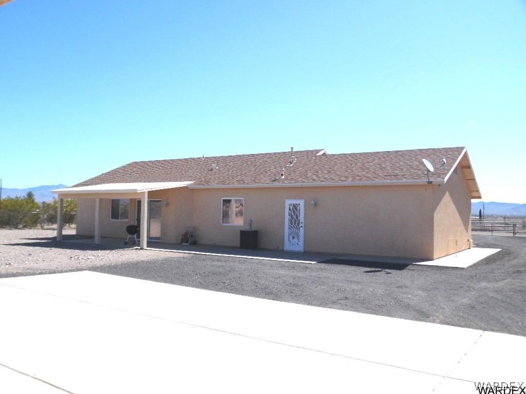 949 South Escuela Road Golden Valley, AZ 86413 - Photo 17 of 24 Covered Patio