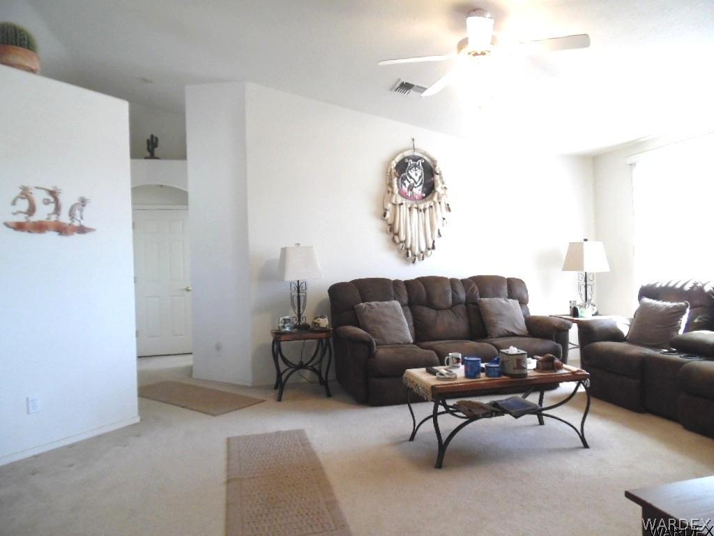 949 South Escuela Road Golden Valley, AZ 86413 - Photo 3 of 24 Living Room