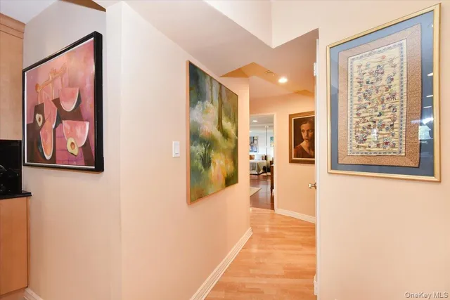 $688,000 | 180 South Middle Neck Road, Unit 1Q, Great Neck, NY 11021