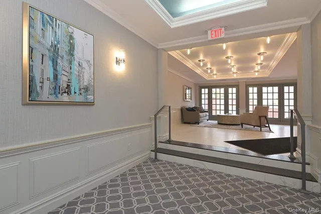 $688,000 | 180 South Middle Neck Road, Unit 1Q, Great Neck, NY 11021