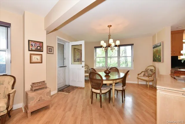 $688,000 | 180 South Middle Neck Road, Unit 1Q, Great Neck, NY 11021