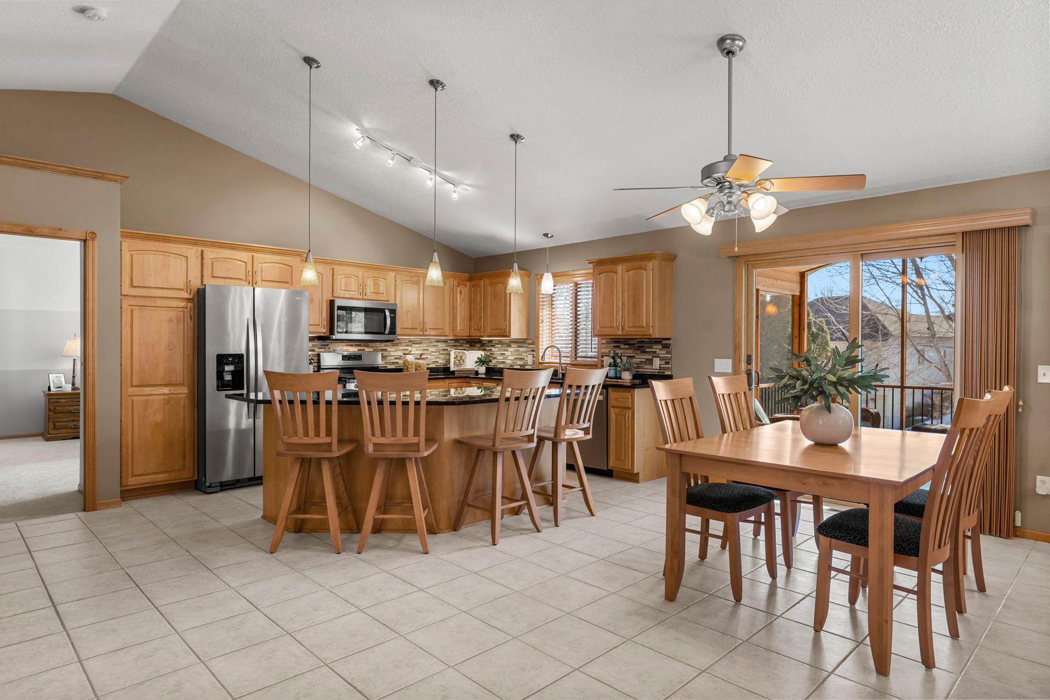 1150 Durango Point Hugo, MN 55038 - Photo 4 of 31