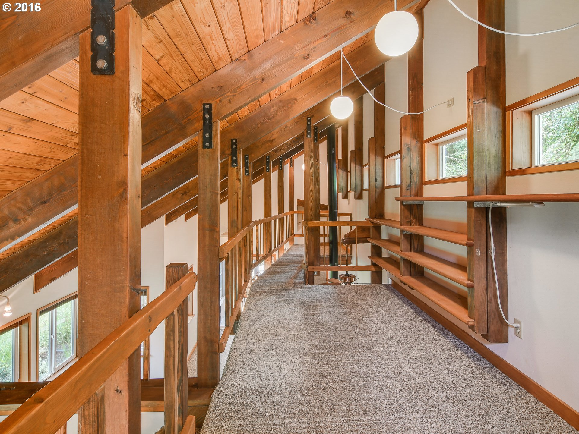 10970 South Mulino Road Canby, OR 97013 - Photo 15 of 32 a view of an entryway