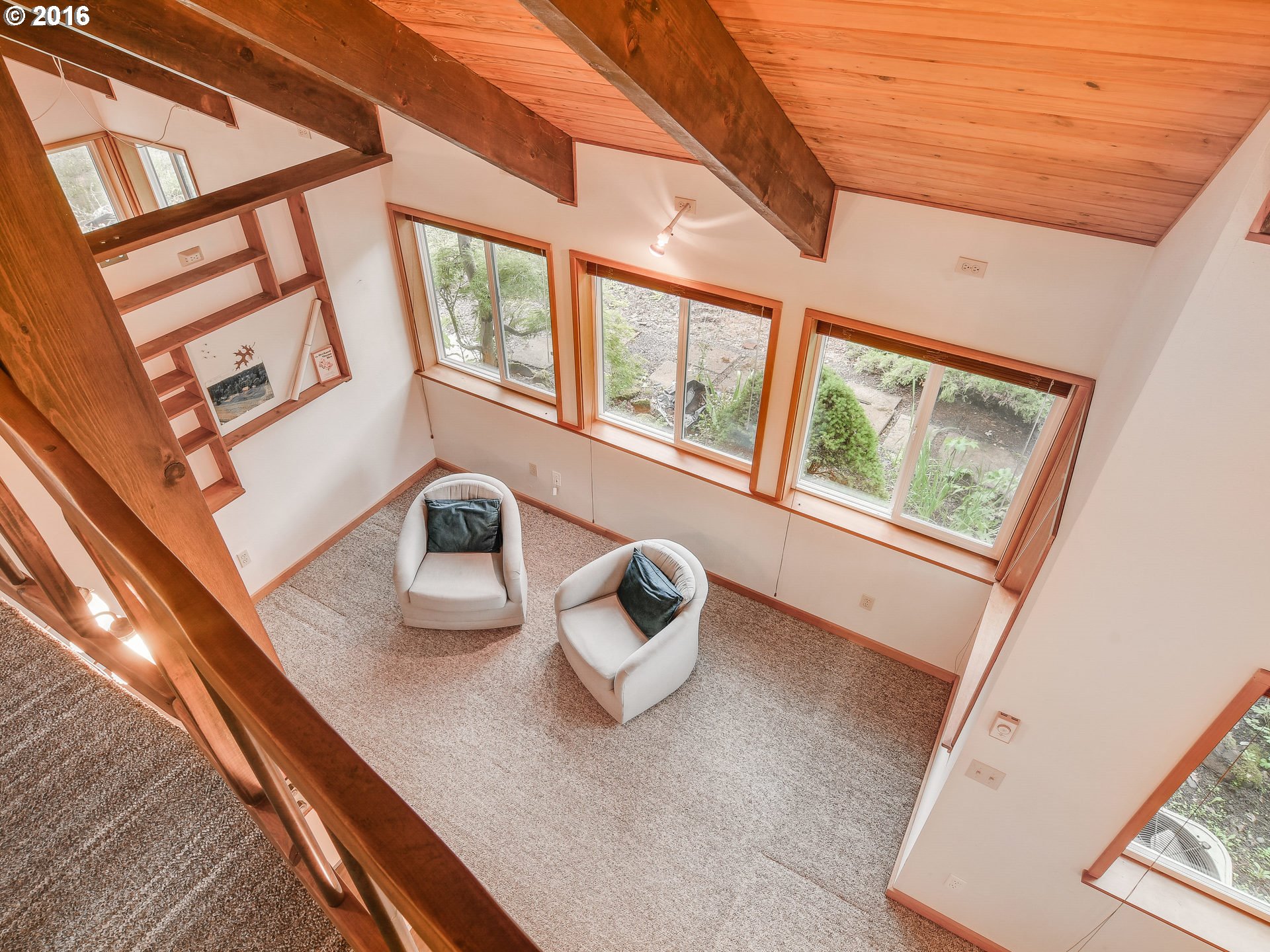 10970 South Mulino Road Canby, OR 97013 - Photo 16 of 32 a view of a living room