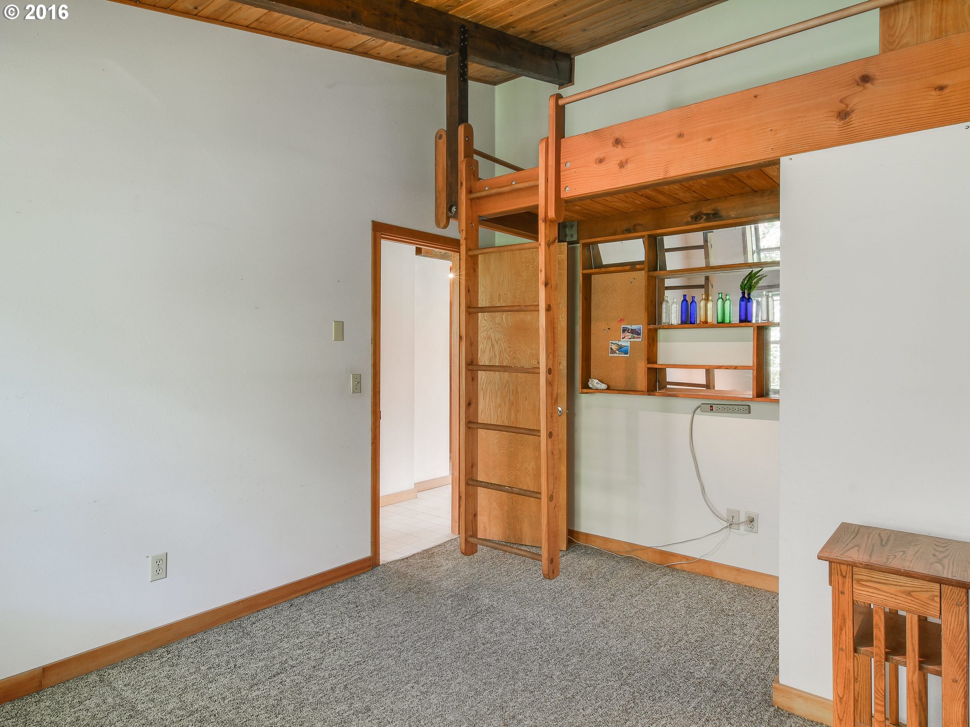 10970 South Mulino Road Canby, OR 97013 - Photo 17 of 32 a view of an empty room
