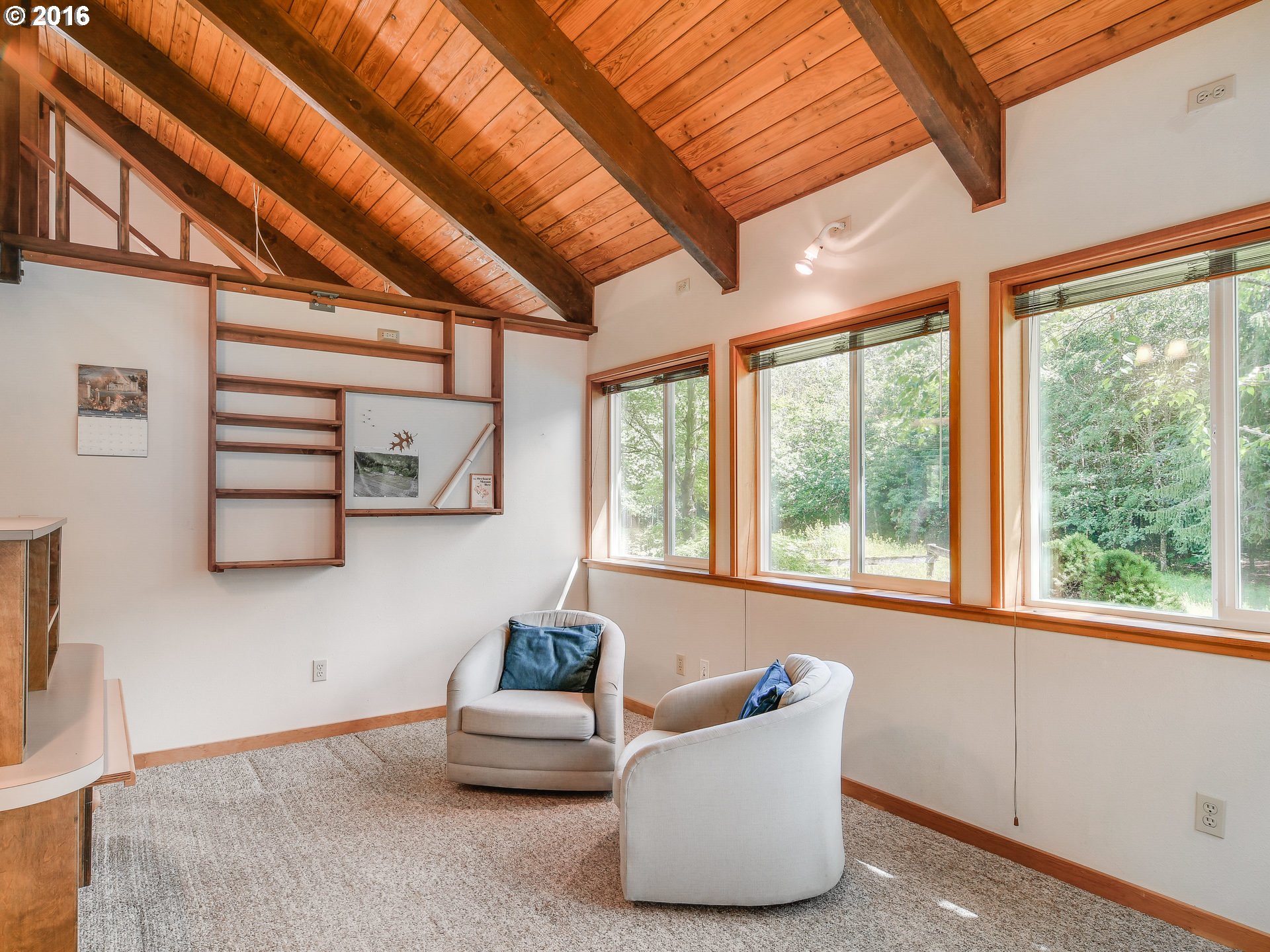 10970 South Mulino Road Canby, OR 97013 - Photo 8 of 32 a living room with furniture and a large window
