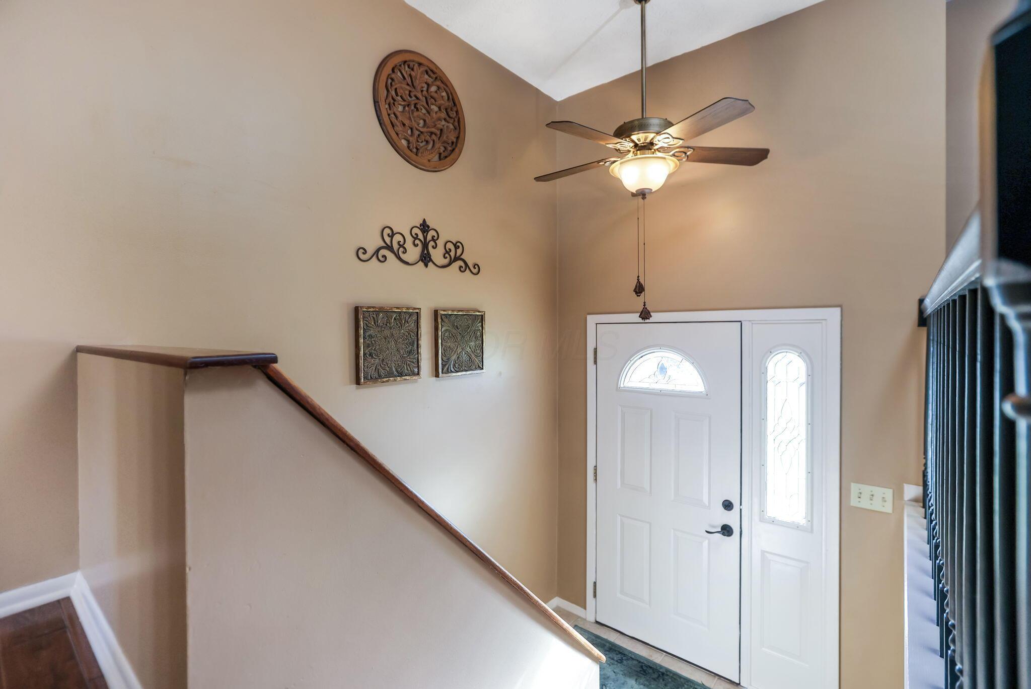 5038 Deeds Road Southwest Granville, OH 43023 - Photo 9 of 44 Foyer