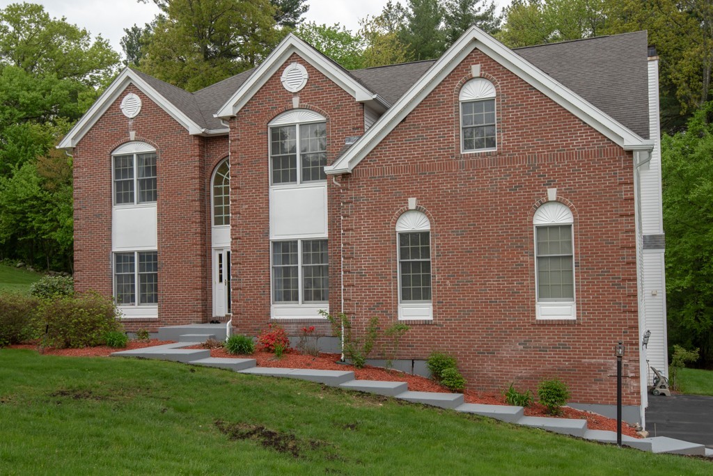 26 Hawthorne Road Shrewsbury, MA 01545 - Photo 1 of 30 Gallery Image 1