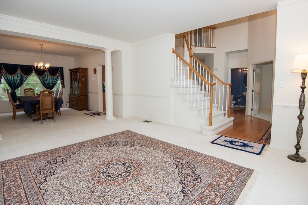 26 Hawthorne Road Shrewsbury, MA 01545 - Photo 5 of 30 Gallery Image 5