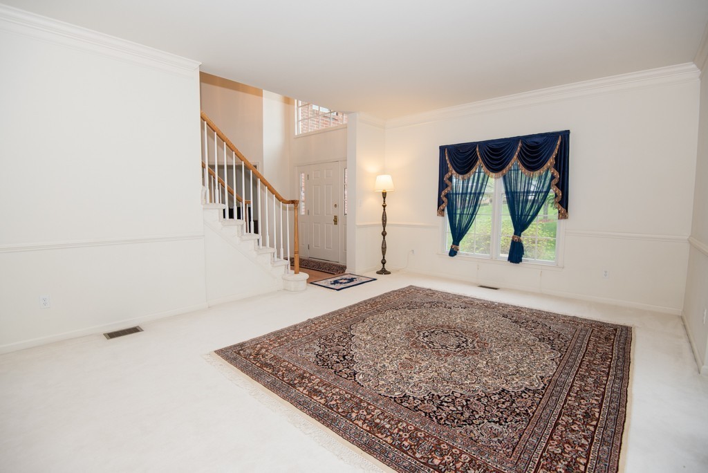 26 Hawthorne Road Shrewsbury, MA 01545 - Photo 6 of 30 Gallery Image 6
