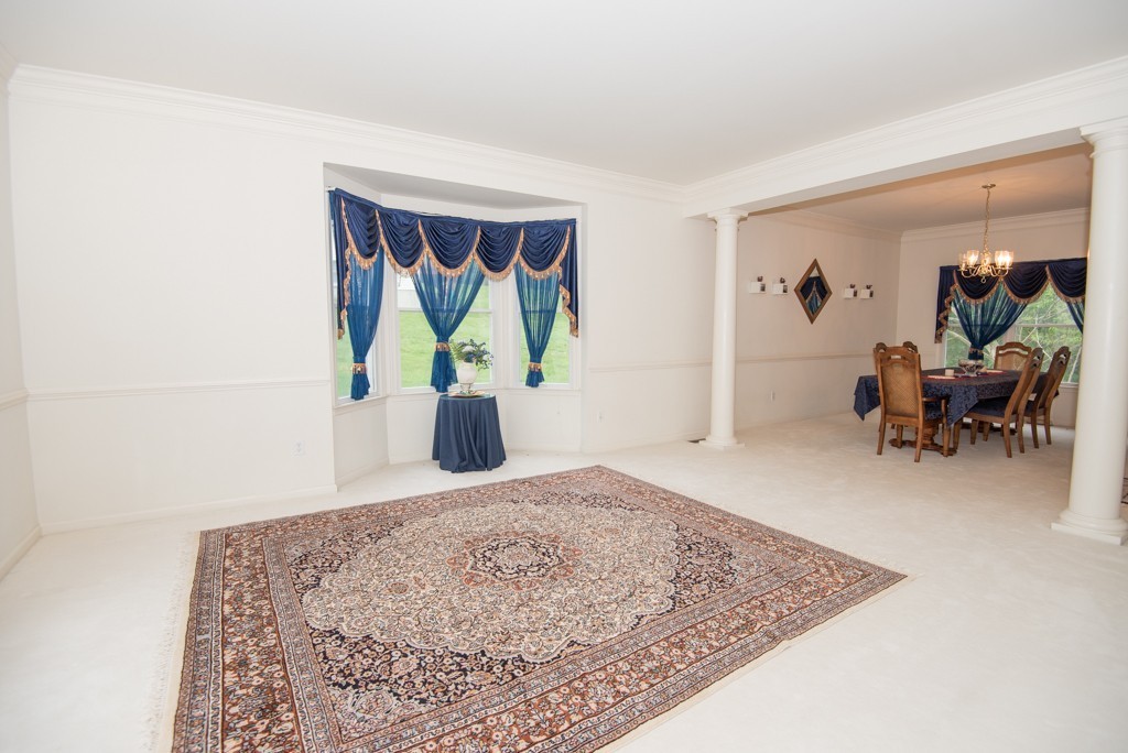 26 Hawthorne Road Shrewsbury, MA 01545 - Photo 7 of 30 Gallery Image 7