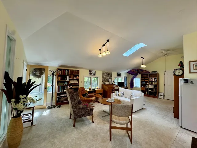 $1,500 | 333 Colebrook Drive, Irondequoit, NY 14617