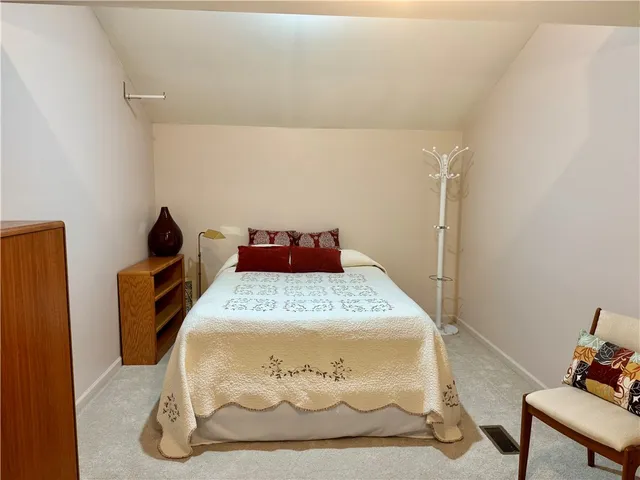 $1,500 | 333 Colebrook Drive, Irondequoit, NY 14617