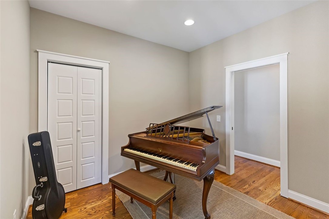 402 Hillandale Road Seneca, SC 29672 - Photo 13 of 30 Gallery Image 13